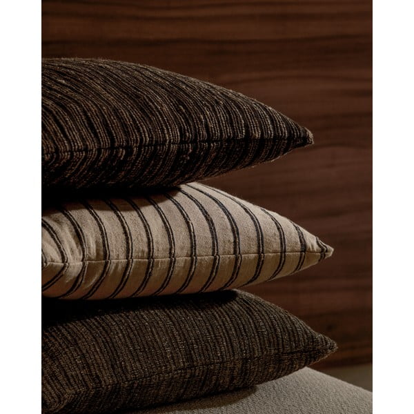 Hodvábna obliečka na vankúš 45x45 cm Anir – Kave Home-image-4