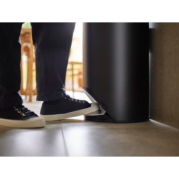 Matne čierny nášľapný kovový odpadkový kôš 30 l Arc – Joseph Joseph-image-3