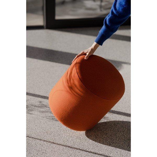 Vlnený taburet v terakotovej farbe Folk – noo.ma-image-4