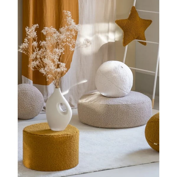 Krémový detský pohovkový vankúš z textílie buklé Ball – Wigiwama-image-3