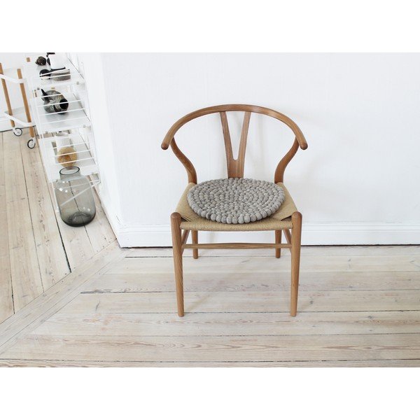 Pieskovohnedý guľôčkový vlnený vankúš na sedenie Wooldot Ball Chair Pad, ⌀ 39 cm-image-1
