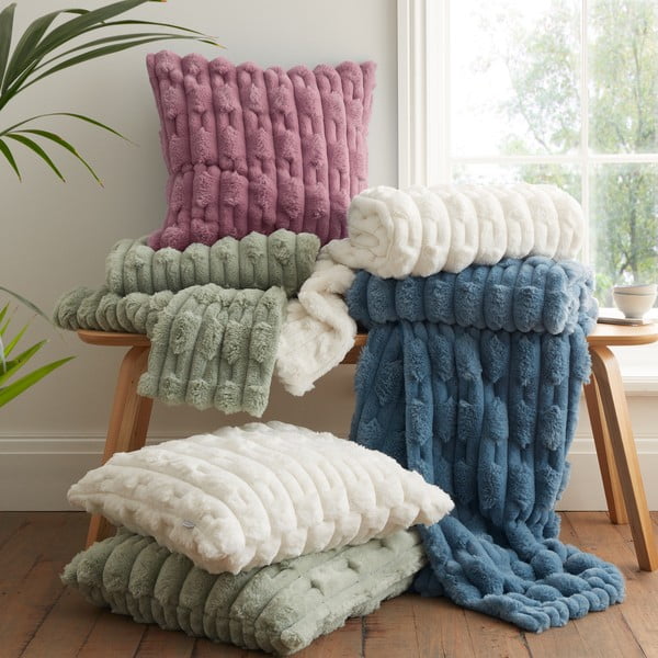 Ružová deka z mikroplyšu 150x200 cm Carved Fur – Bianca-image-4