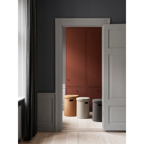 Béžový kôš na bielizeň z umelej kože Sahla M – Blomus-image-4