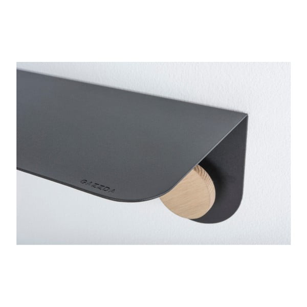 Nástenná čierna polica z ocele s detailom z dubového dreva s 2 háčikmi Gazzda Hook, dĺžka 70 cm-image-3