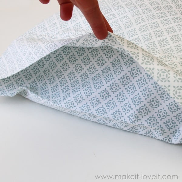 Súprava 2 čiernych obliečok na vankúš Happy Friday Basic, 50 x 80 cm-image-3