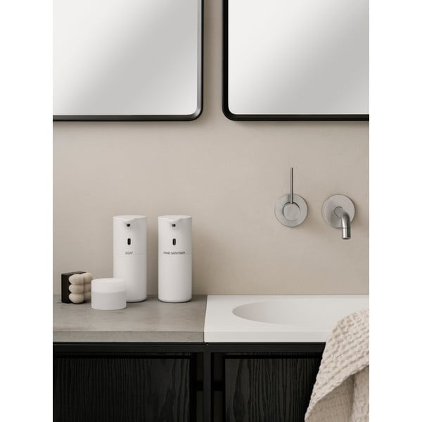 Biely automatický plastový dávkovač mydla 260 ml Fineo – Blomus-image-2