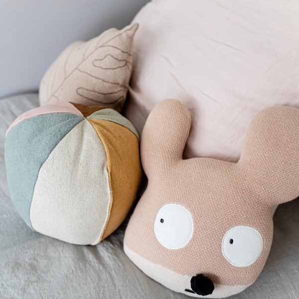 Detský vankúšik Ball – Lorena Canals-image-1