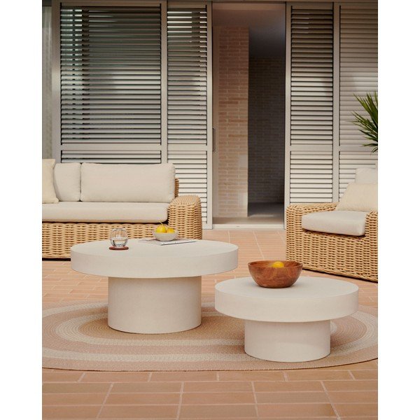 Betónový okrúhly záhradný odkladací stolík ø 90 cm Aiguablava – Kave Home-image-1