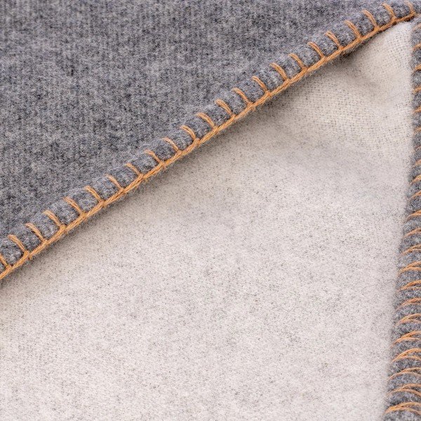 Sivá deka s prímesou vlny 145x200 cm Ahwi – Blomus-image-1