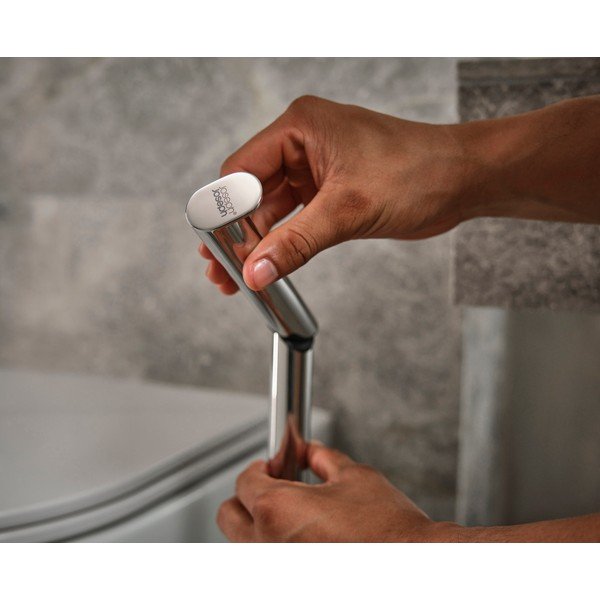 Kovový stojan na toaletný papier v lesklej striebornej farbe EasyStore Luxe – Joseph Joseph-image-4