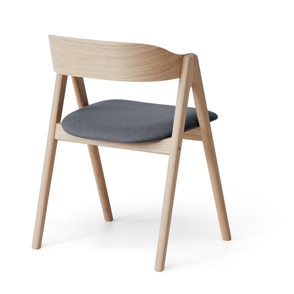 Jedálenská stolička z dubového dreva so sivým sedákom Findahl by Hammel Mette-image-3
