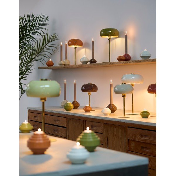 Oranžová stolová lampa s kovovým tienidlom (výška 40 cm) Surin – Light & Living-image-1