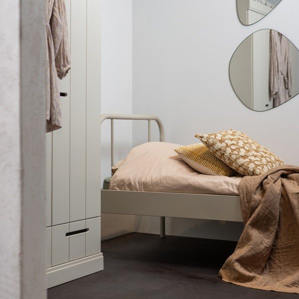 Béžová kovová jednolôžková posteľ s roštom 90x200 cm Mata – WOOOD-image-1