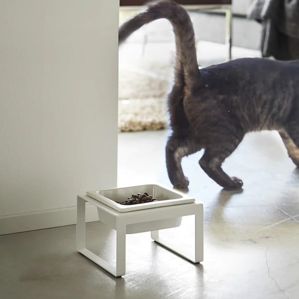 Keramická miska s podstavcom pre domáceho maznáčika Tower – YAMAZAKI-image-2