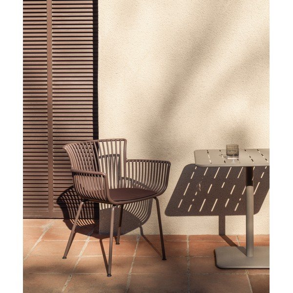 Hnedá záhradná stolička Surpika – Kave Home-image-1