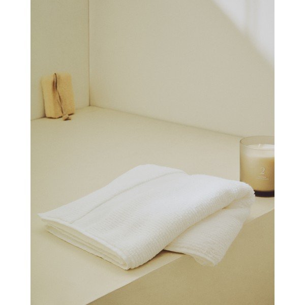Biely froté bavlnený uterák 30x50 cm Olvira – Kave Home-image-2