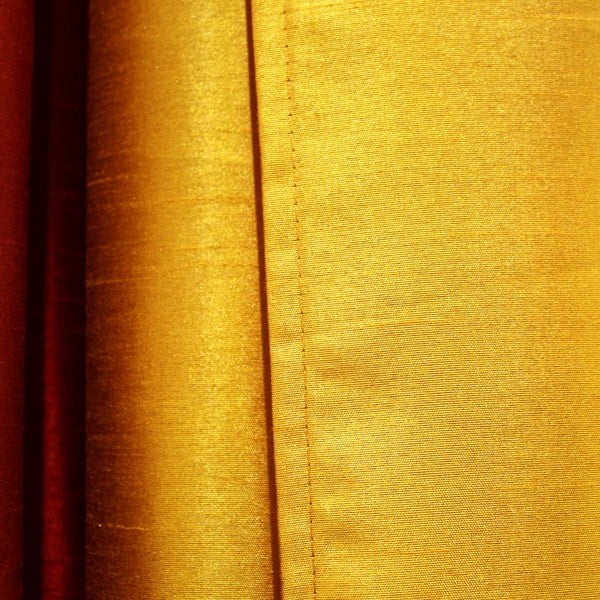 Žltý záves z mikrosaténu 140x240 cm Shana – douceur d'intérieur-image-4