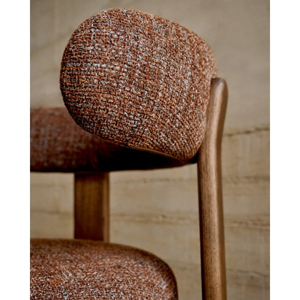 Hnedá jedálenská stolička z jaseňového dreva Granite – Kave Home-image-4