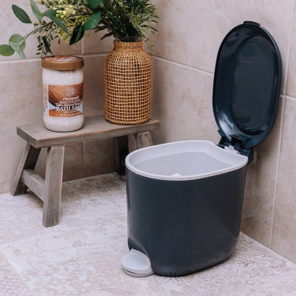 Tmavosivý nášľapný plastový odpadkový kôš 3,5 l – Addis-image-4