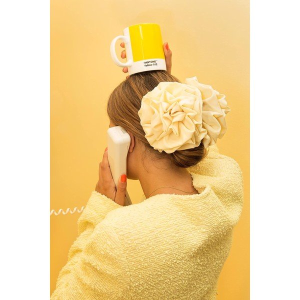 Žltý porcelánový hrnček 375 ml Yellow 012 – Pantone-image-1