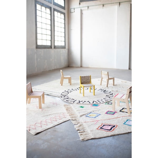 Detská stolička v prírodnej farbe Kaarol Earth – Lorena Canals-image-4