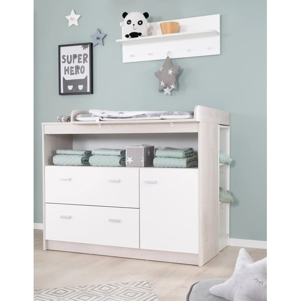 Biela nízka detská komoda v dekore duba s prebaľovacím pultom 117x98 cm Julia – Roba-image-1