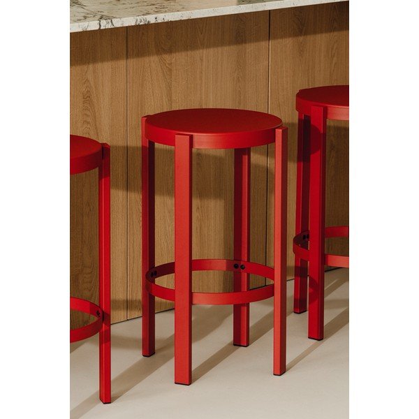 Červená oceľová barová stolička (výška sedadla 65 cm) Doon – noo.ma-image-1