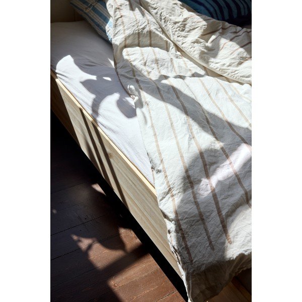 Dvojlôžková posteľ z borovicového dreva s roštom 180x200 cm v prírodnej farbe Merge – Karup Design-image-4