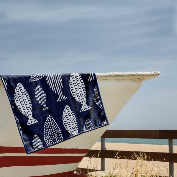 Tmavomodrá plážová osuška 90x180 cm Fish - DecoKing-image-1