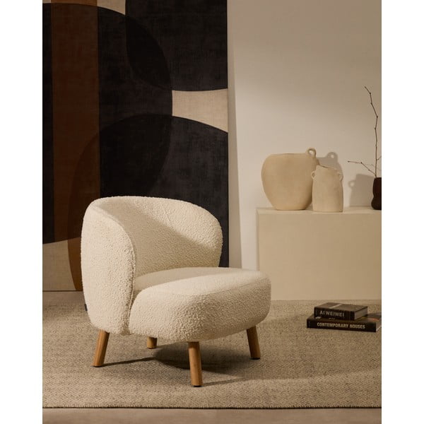 Krémové kreslo z textílie buklé Ulit – Kave Home-image-1