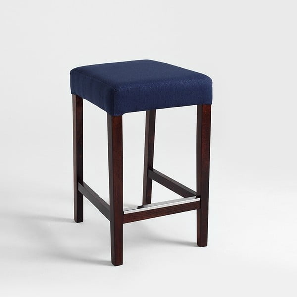 Tmavomodrá stolička s orechovými nohami Wilton 67