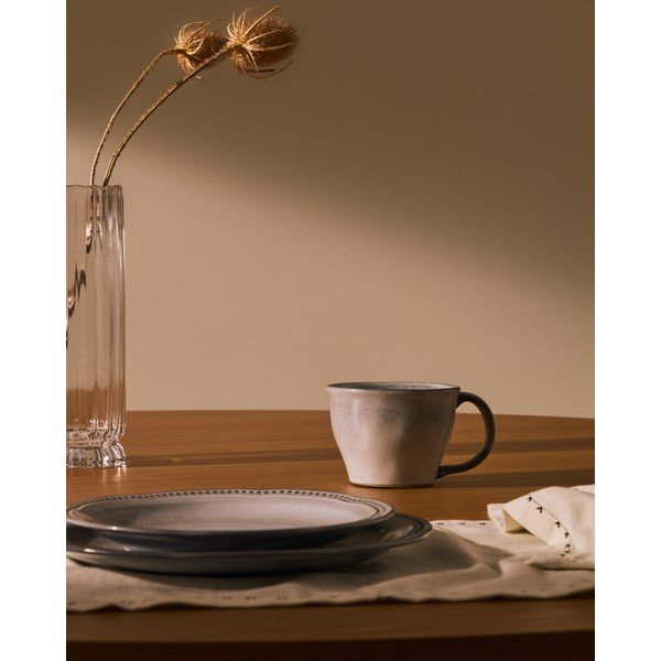 Modrá keramická šálka Dovec – Kave Home-image-1