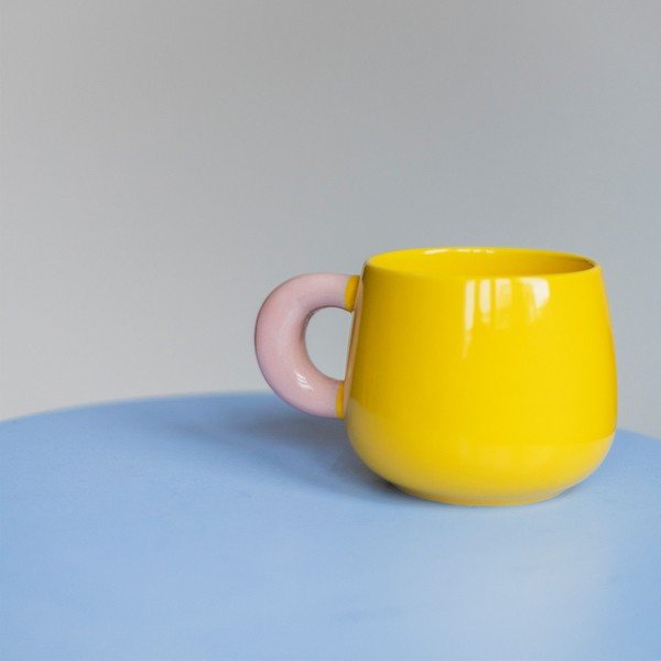 Žltý hrnček z kostného porcelánu 470 ml Coco – ONA-image-1