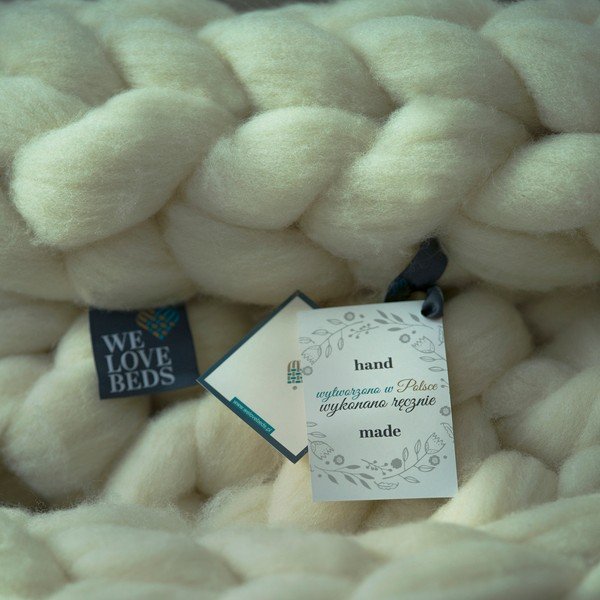Krémovobiely ručne pletený pléd z merino vlny WeLoveBeds, 180 × 140 cm-image-3