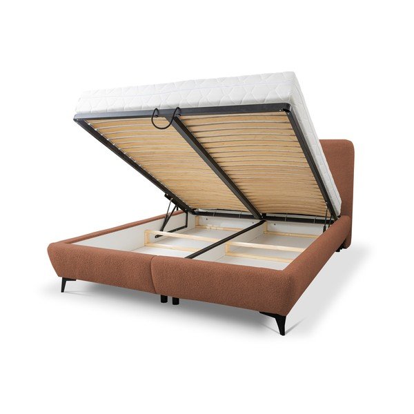 Terakotová čalúnená dvojlôžková posteľ s úložným priestorom s roštom 140x200 cm Makapu – Makamii-image-1
