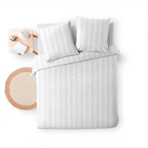 Biele predĺžené obliečky na dvojlôžko z mikrovlákna 240x220 cm Cleo – douceur d'intérieur