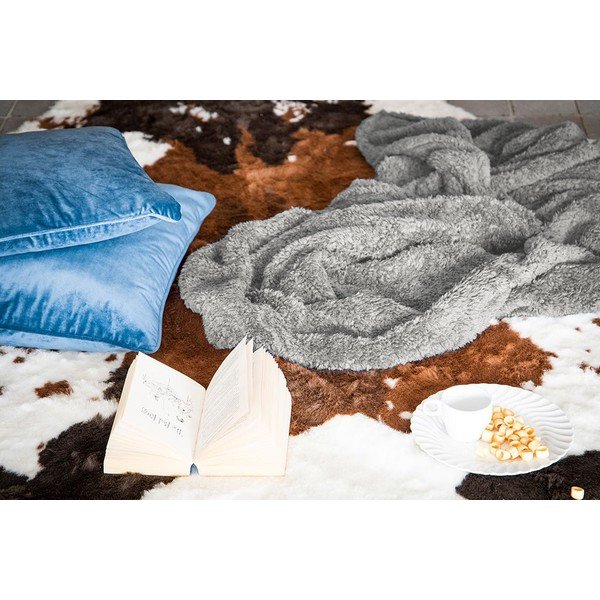 Plyšová deka vo farbe taupe Tiseco Home Studio Teddy, 130 x 170 cm-image-1