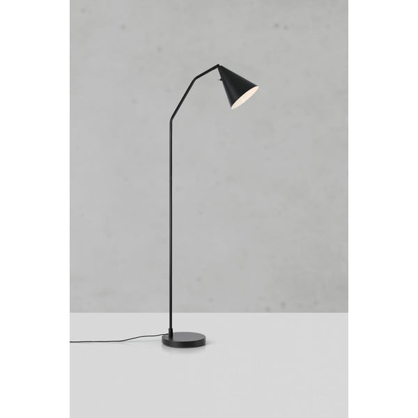 Čierna LED stmievateľná stojacia lampa s kovovým tienidlom (výška 144 cm) Funil – Markslöjd-image-3