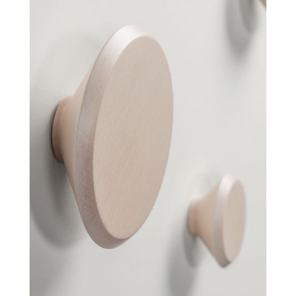 Nástenné drevené háčiky v súprave 3 ks v prírodnej farbe Nadua – Kave Home-image-4