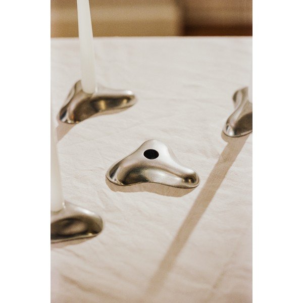 Kovový svietnik Mis – noo.ma-image-2