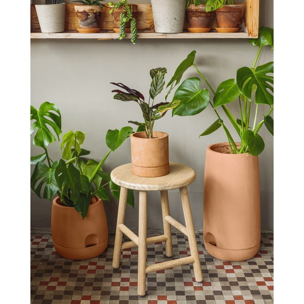 Terakotový samozavlažovací kvetináč s miskou Kave Home Lelis, výška 26 cm-image-4