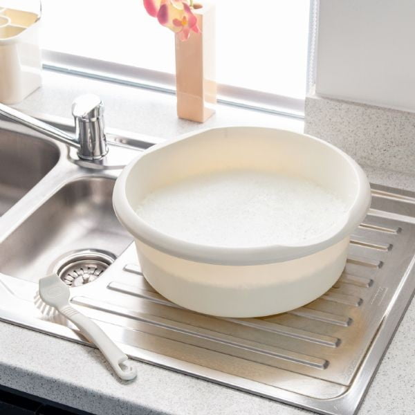 Krémový okrúhly plastový lavór Addis, ø 34 cm-image-1