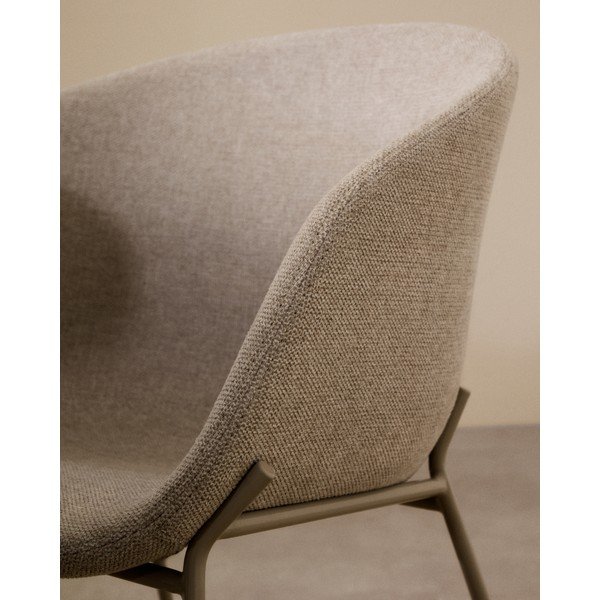 Béžové čalúnené jedálenské kreslo s podrúčkami Yvette – Kave Home-image-2