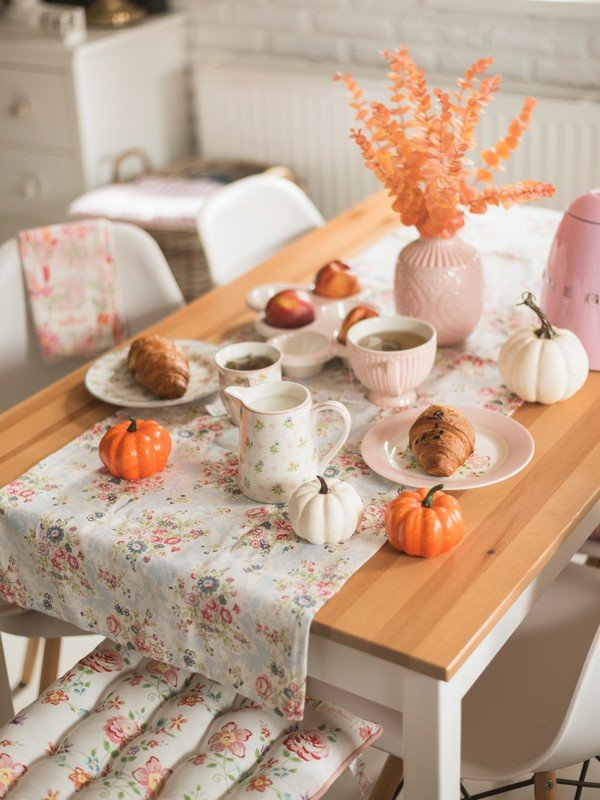 Inšpirácia: Jedáleň, Romantický štýl