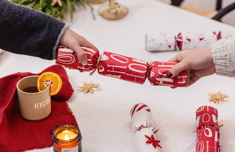Vianočné crackers: britská tradícia, ktorá baví celý svet