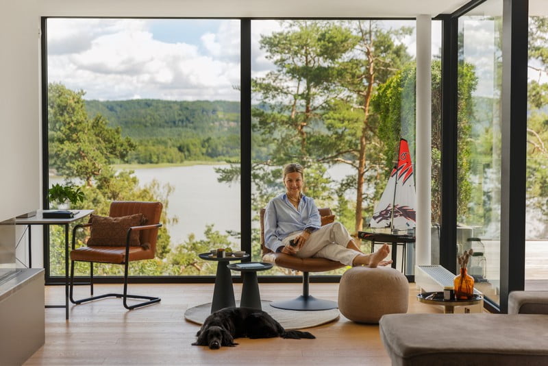 Bonami návšteva: domov s výhľadom na jazero ako dialóg interiéru s prírodou