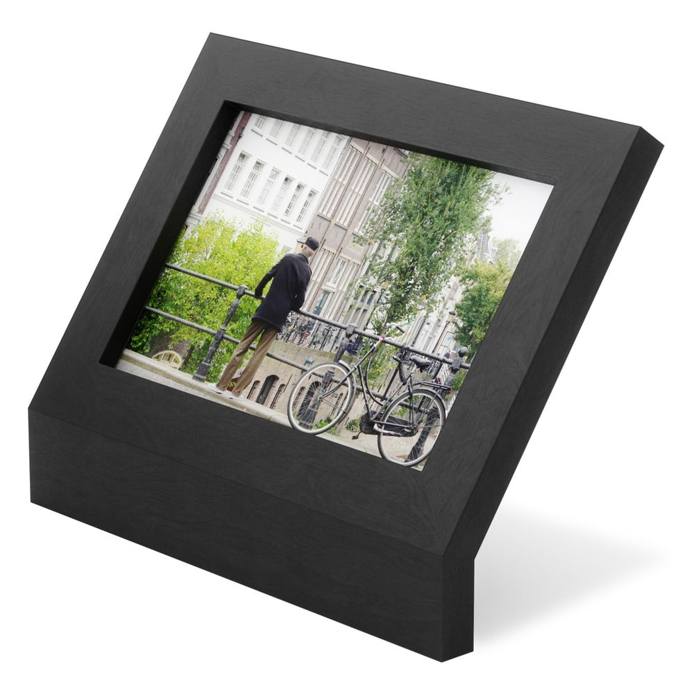 E-shop Čierny rámček na fotografiu z masívneho buku Umbra Podium, 18 x 13 cm