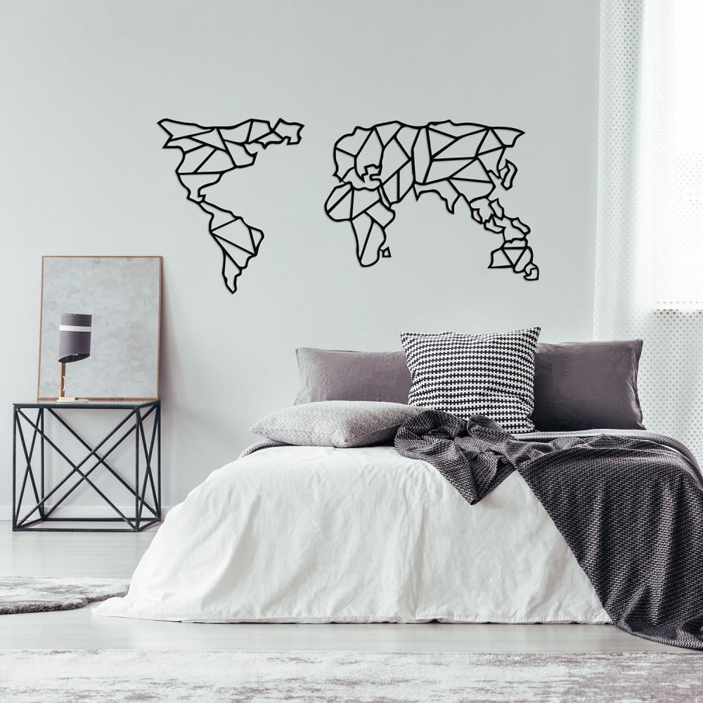 Čierna kovová nástenná dekorácia Geometric World Map, 120 × 58 cm