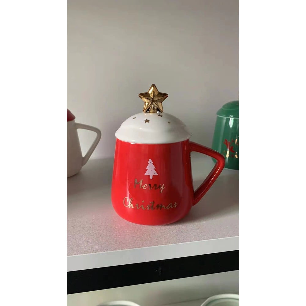 E-shop Červeno-biely porcelánový vianočný hrnček Villa d'Este Merry Christmas, 370 ml