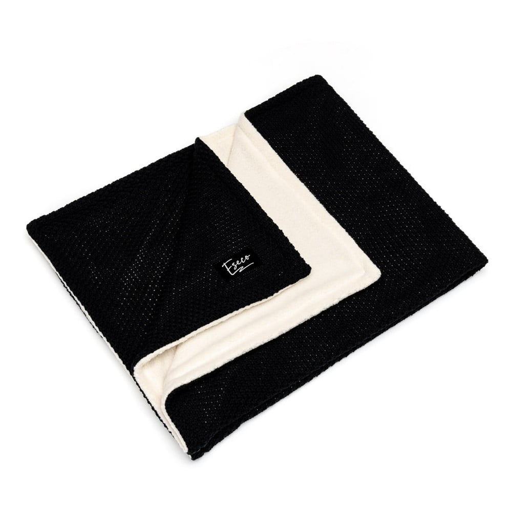 E-shop Čierna detská pletená deka ESECO Winter, 80 x 100 cm